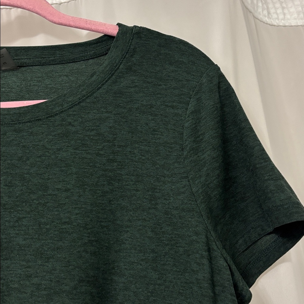 Beyond Yoga Featherweight On the Down Low Tee Forest Green Heather Size Medium - Picture 3 of 9
